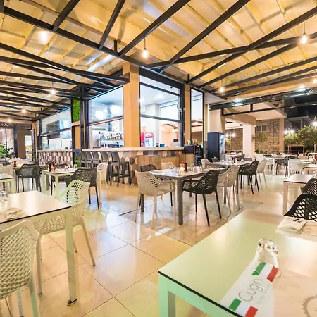 Marika Aparthotel