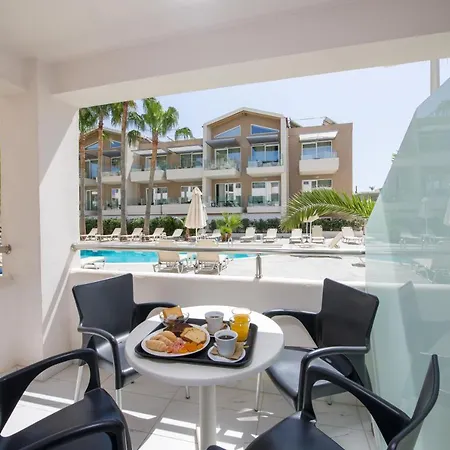 Lejlighedshotel Marika 4*